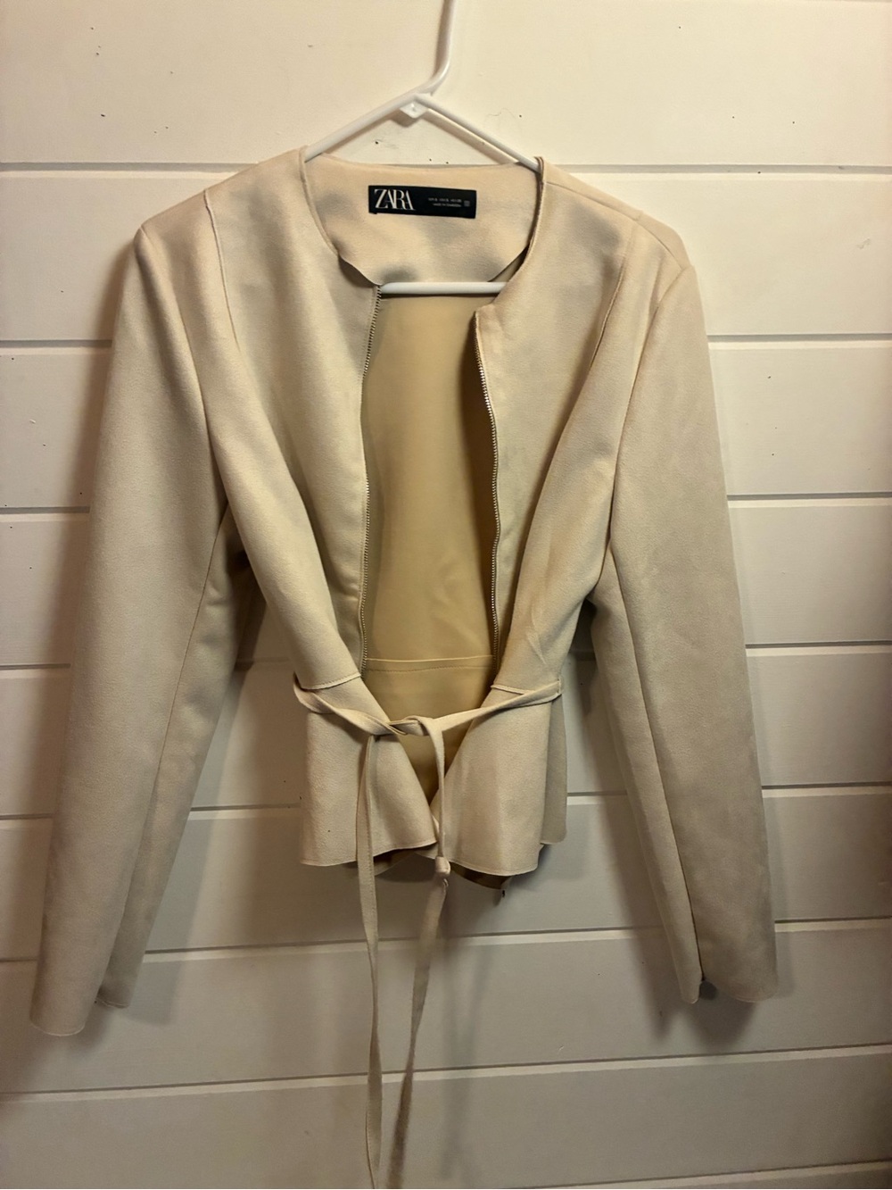 ZARA Soft Cream Collarless Tie-Waist Blazer